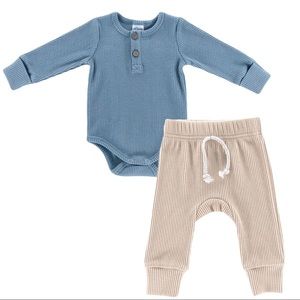Little One Shop Infant Ribbed Bodysuit and Joggers Set - 3-6m